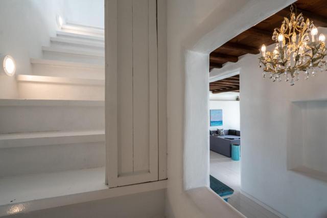 Irilia, Private Pool With Unrestricted Sea View Apartment