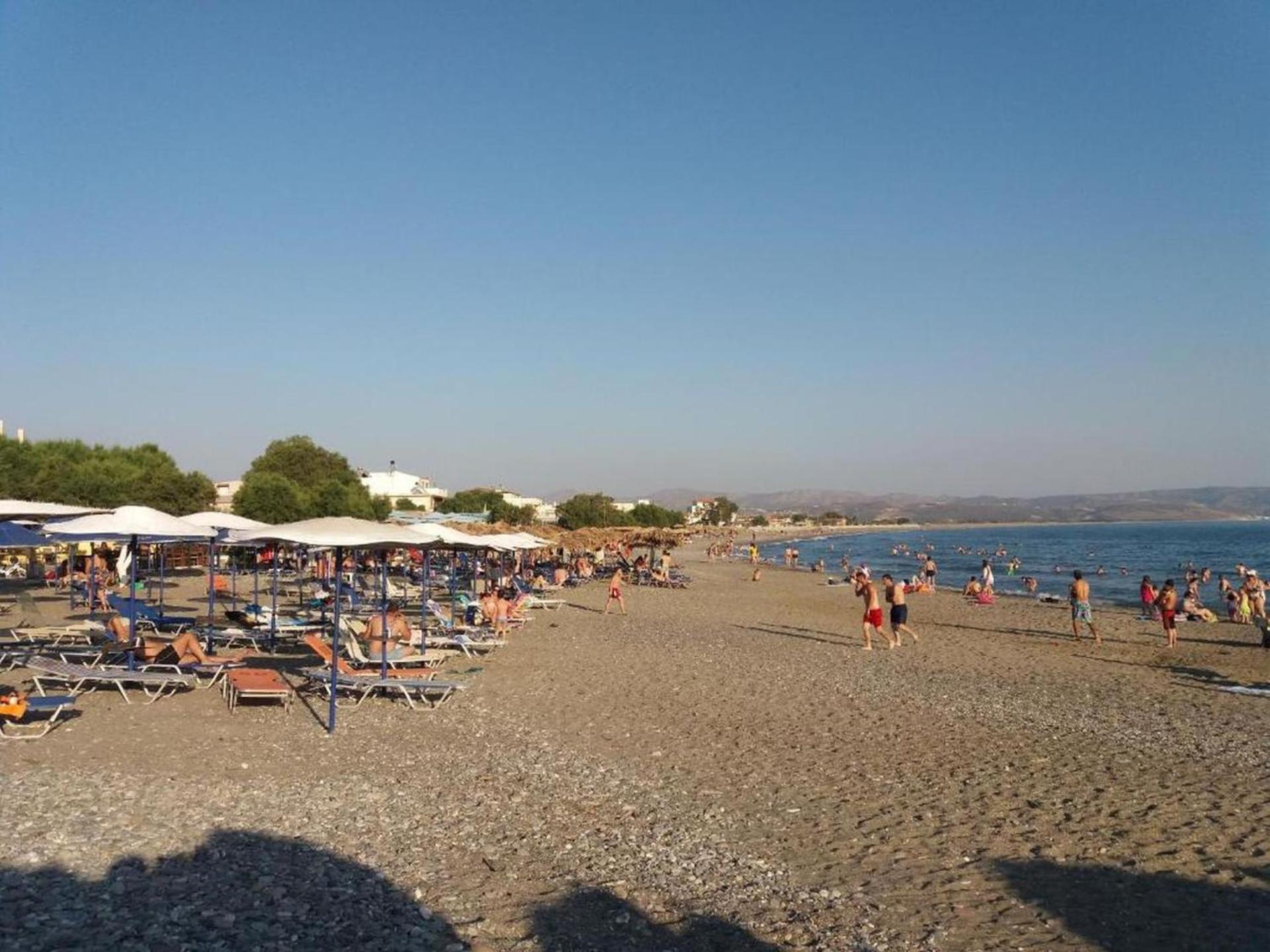 Alkioni Suites, Beachfront, With Mountain View Kokkinos Pirgos
