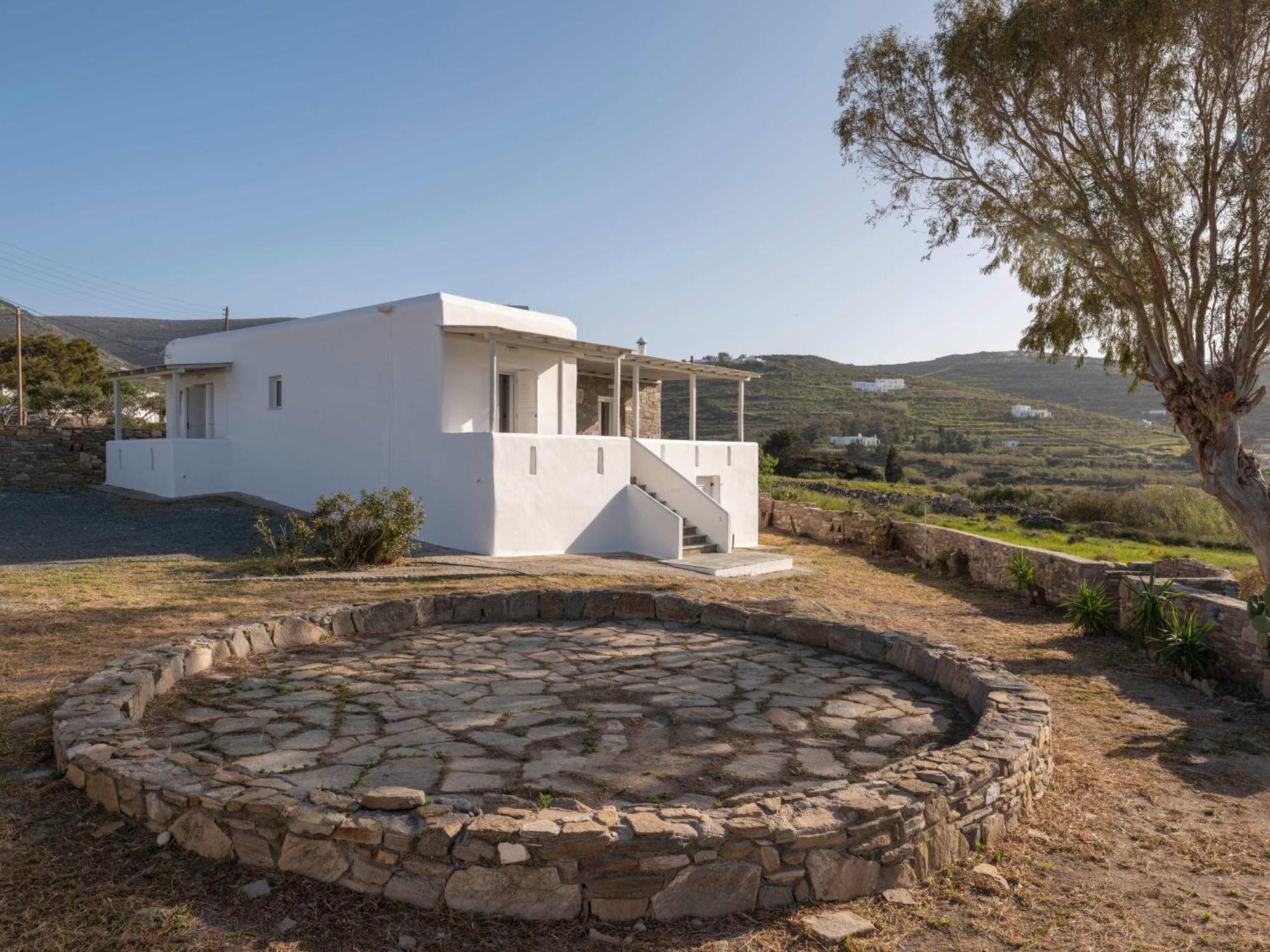 Myrsini Traditional Hillside Parikia (Paros)