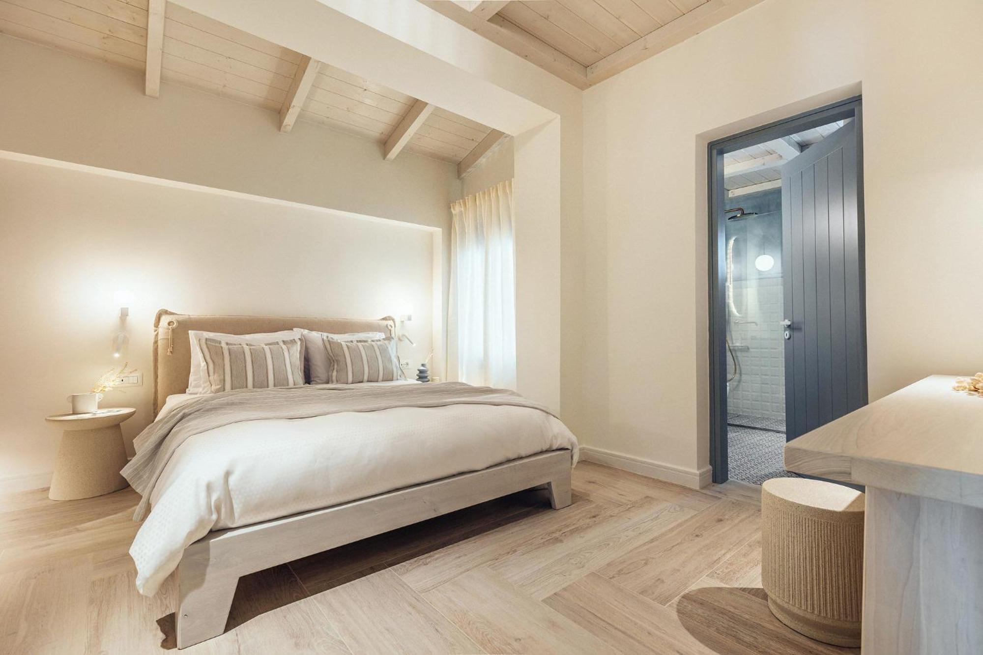 Salty Angel Sea Front Villa *