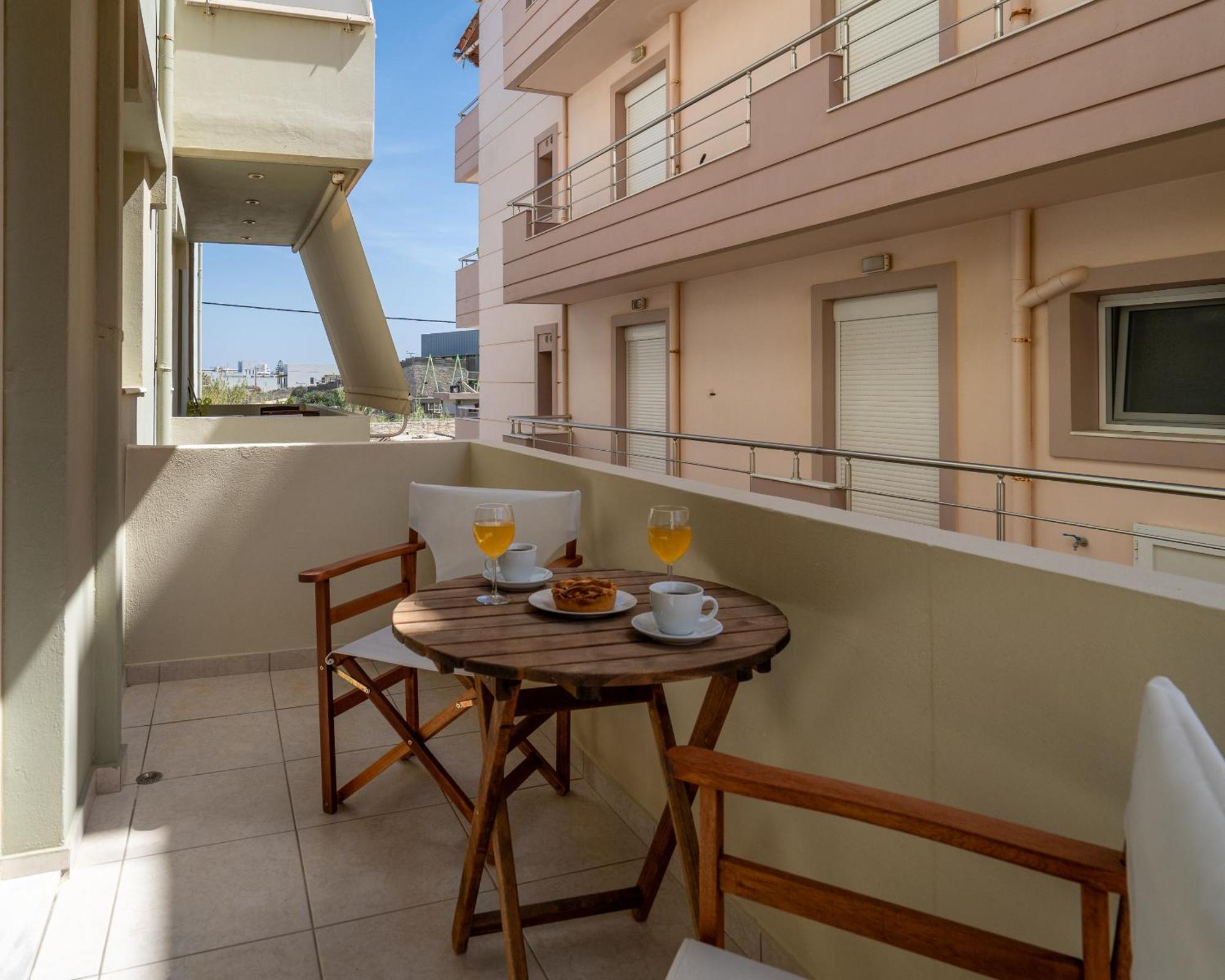 Coastal Key 9 Apartment
