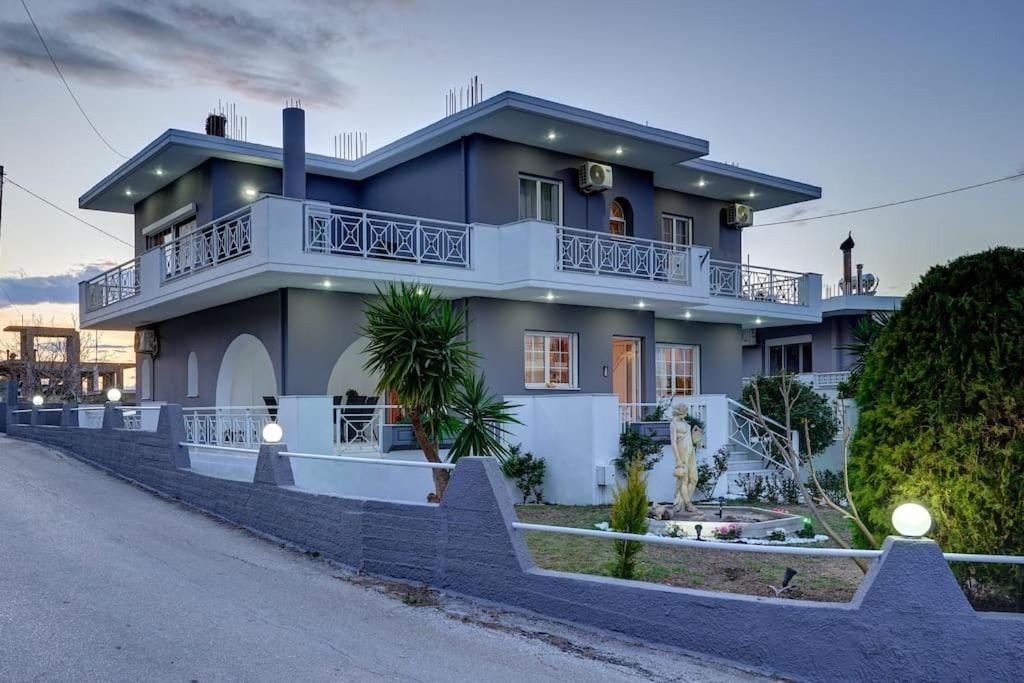 Chrysanthi Luxury In Salakos, With Pool & Jacuzzi, Near * Salakos