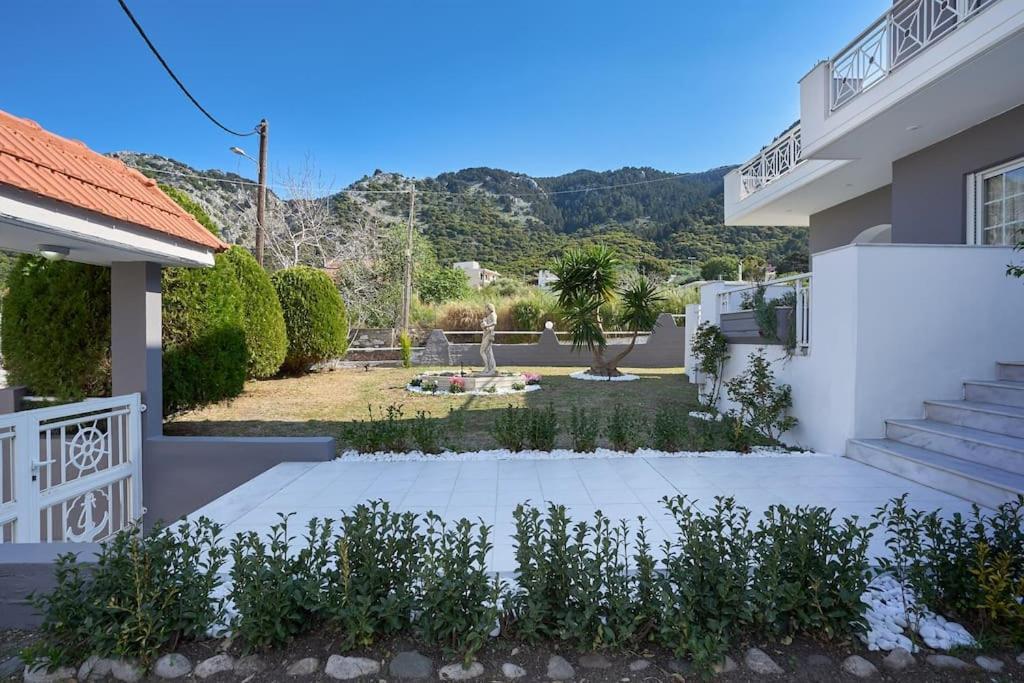 Chrysanthi Luxury In Salakos, With Pool & Jacuzzi, Near Salakos