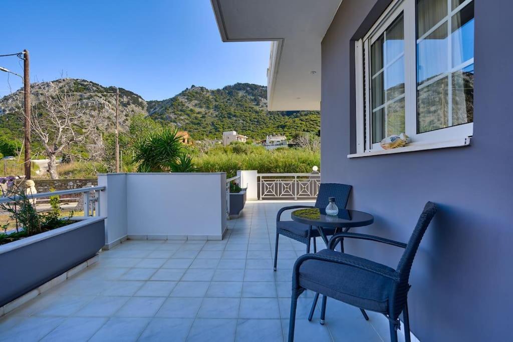 Chrysanthi Luxury In Salakos, With Pool & Jacuzzi, Near Salakos