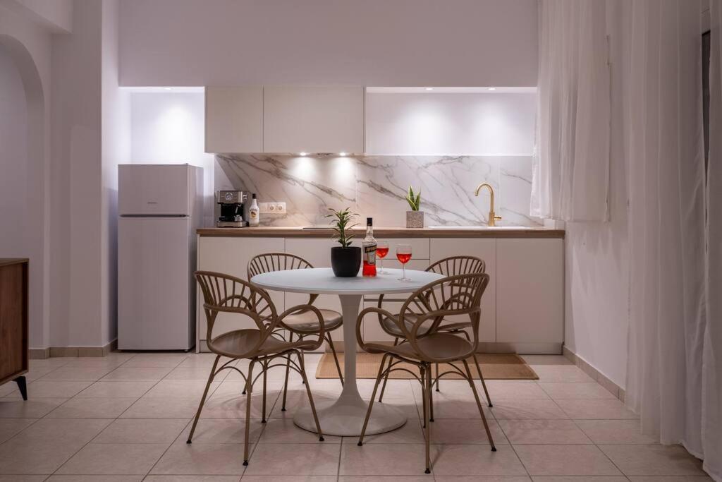 Coastal Key 9 Apartment