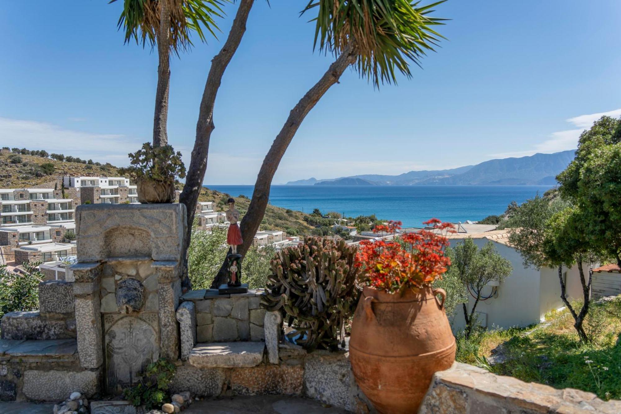 Apartment Rafaela's Sea View House