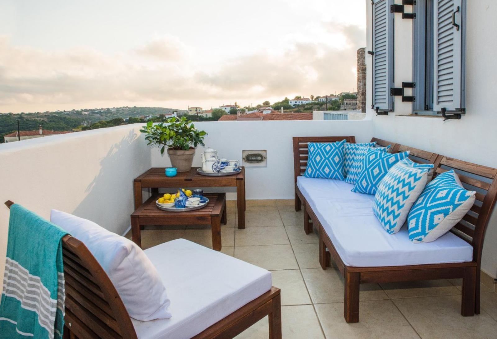 Domus Arch Residences Apartment *