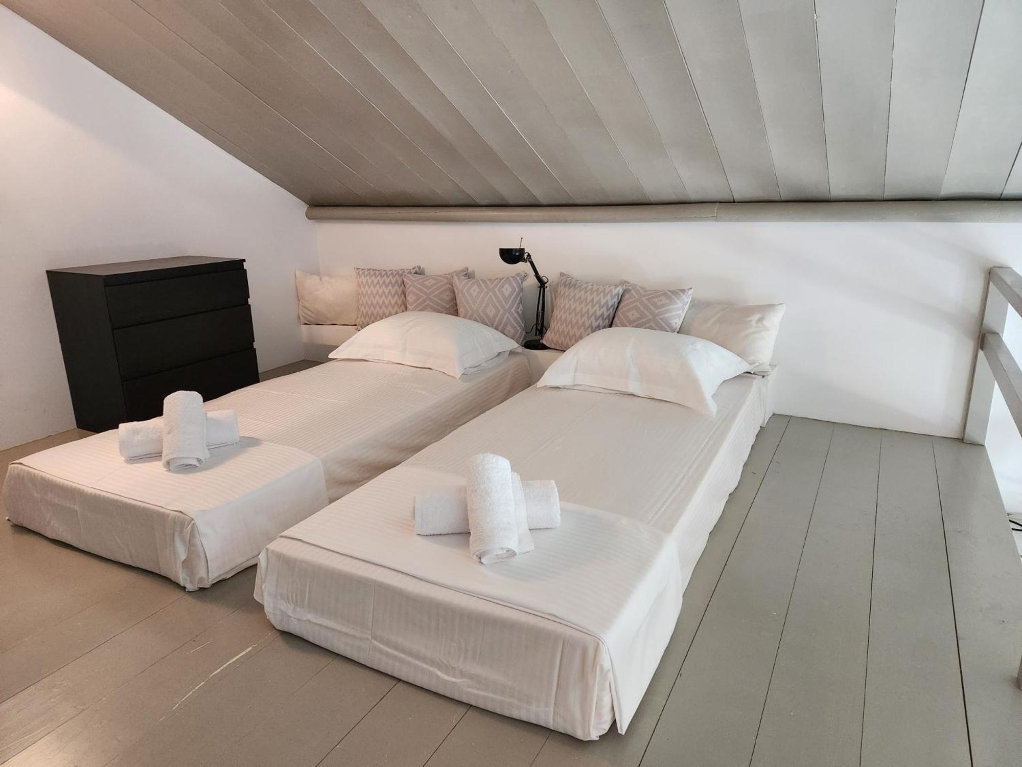 Domus Arch Residences Apartment