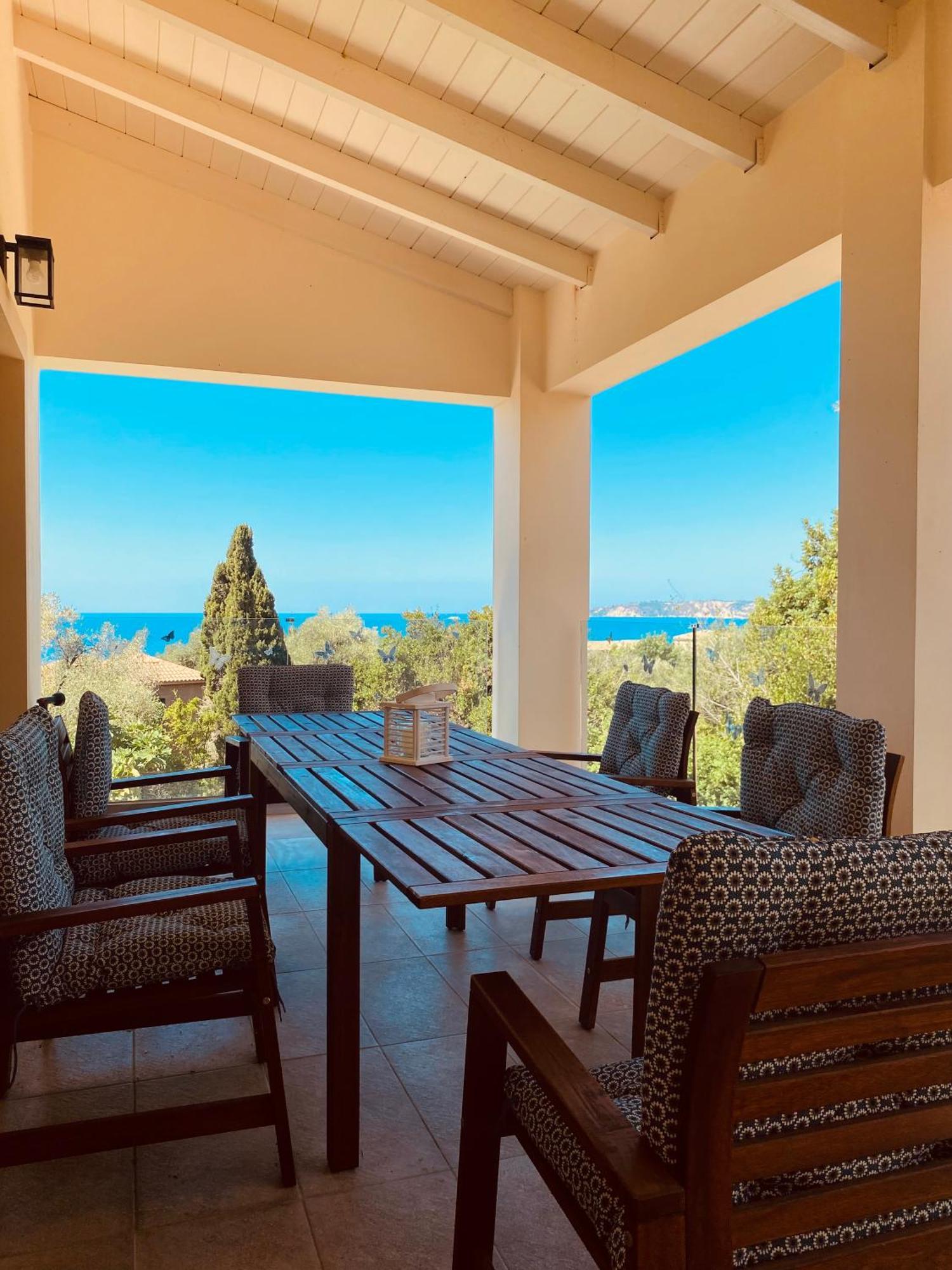 Villadelphia Lourdata (Kefalonia)