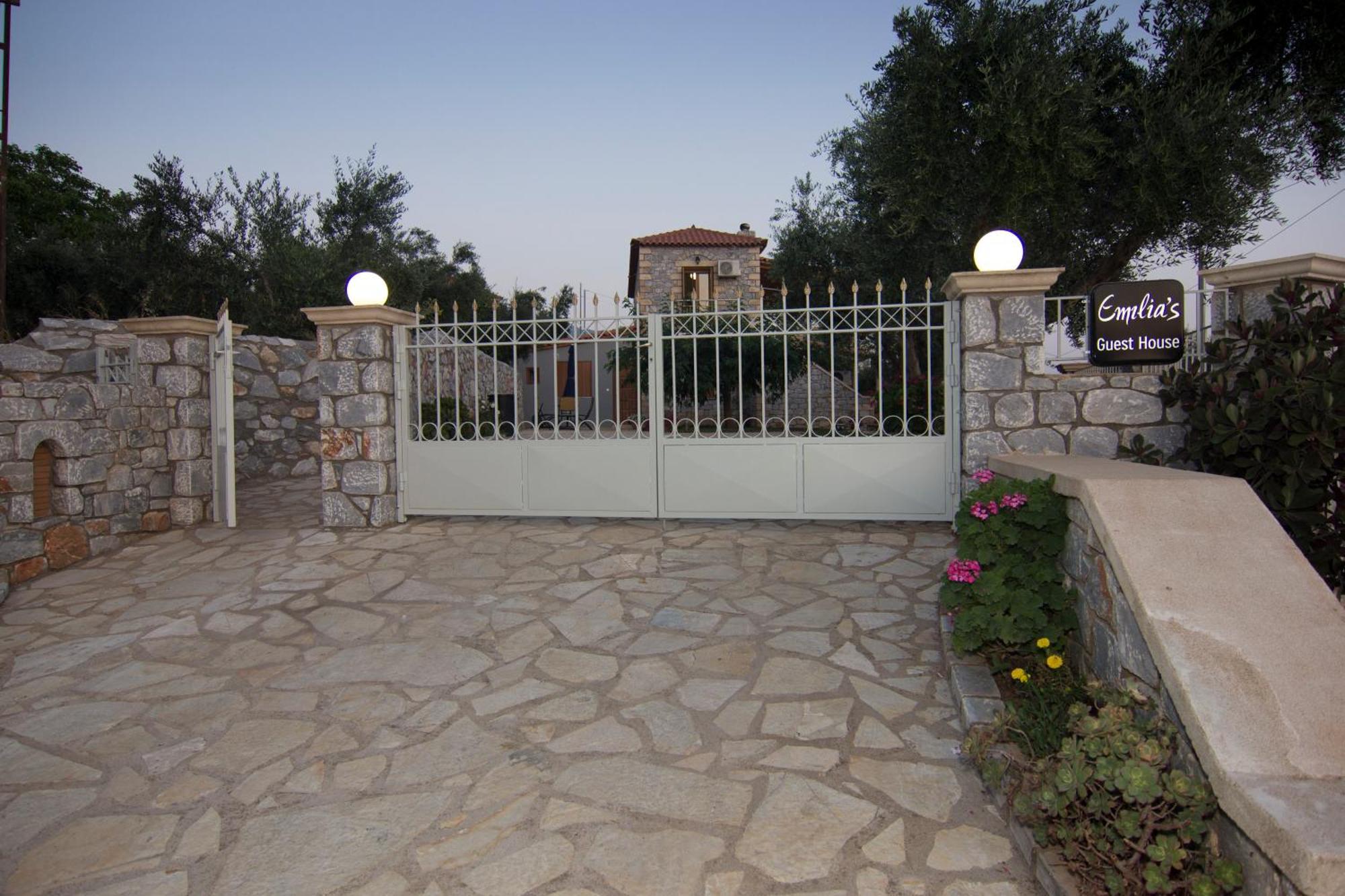 Emilia's Upper Floor Stoupa