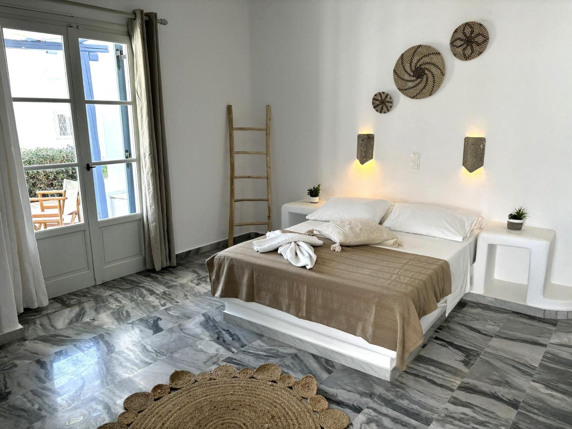 Magginas Parikia (Paros)