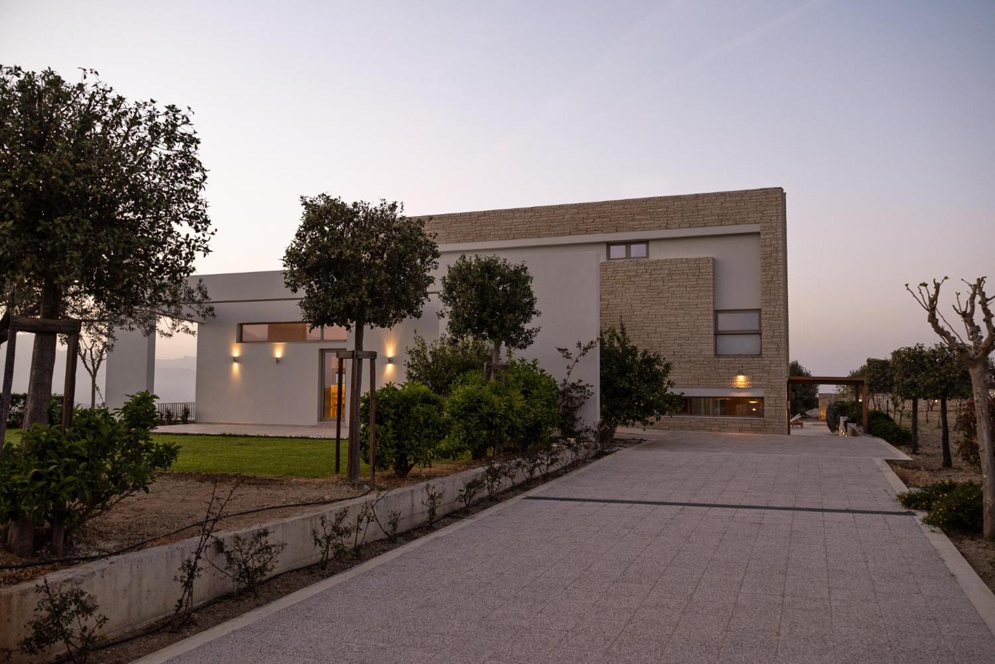 Diktamon Retreat Luxury Villa