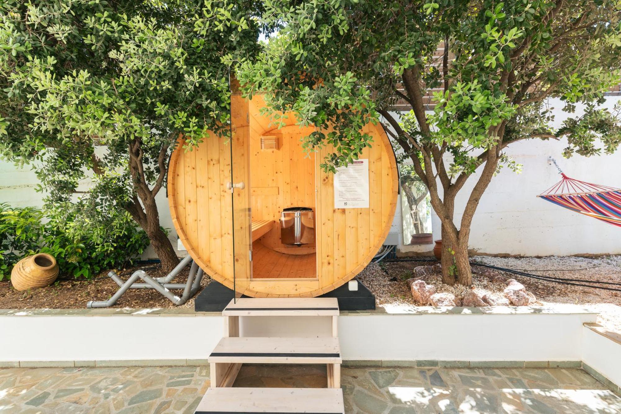 Seaview Garden - Heated Pool & Sauna Villa Stalos