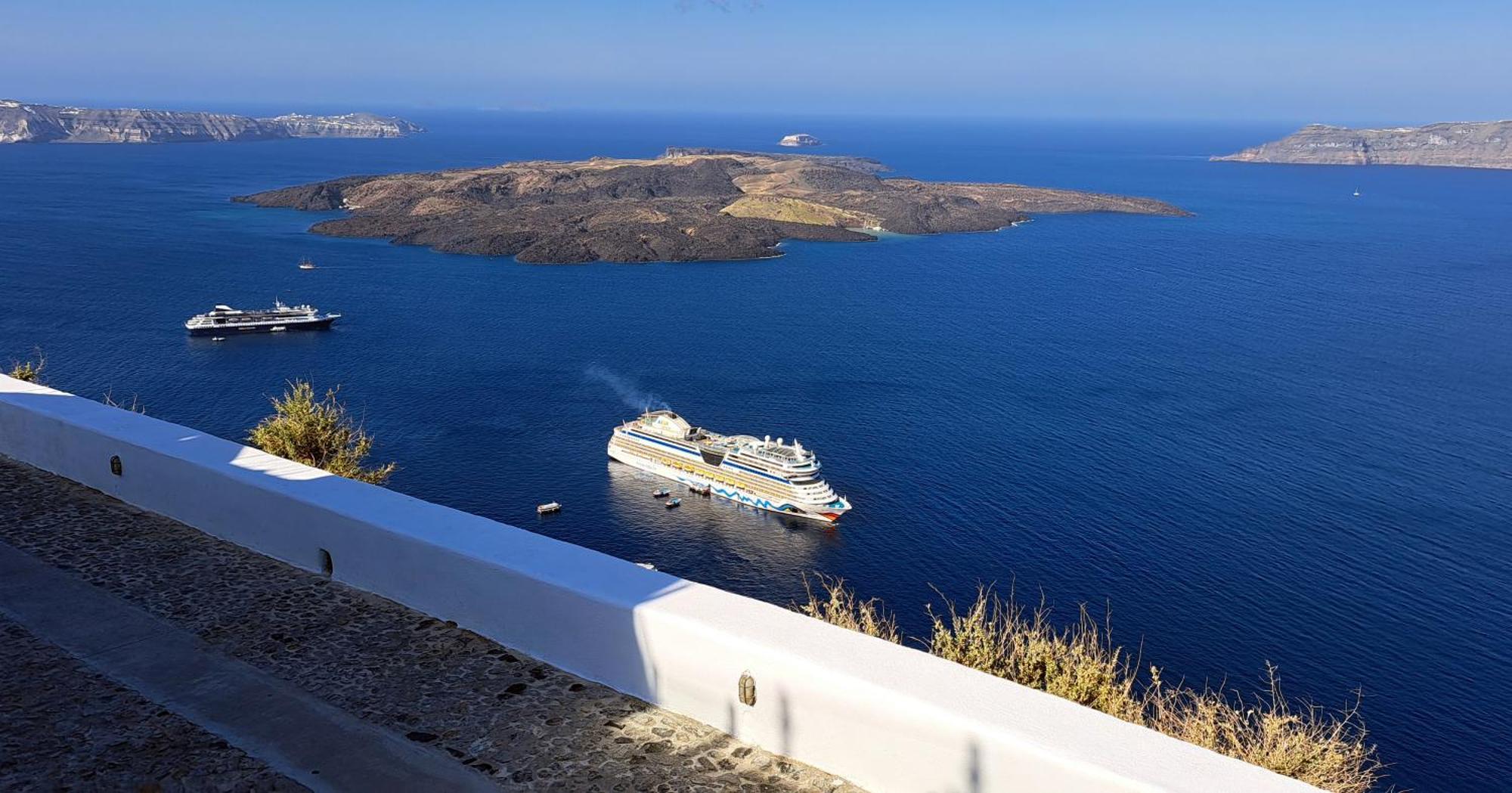 Yposkafo - - Santorini *