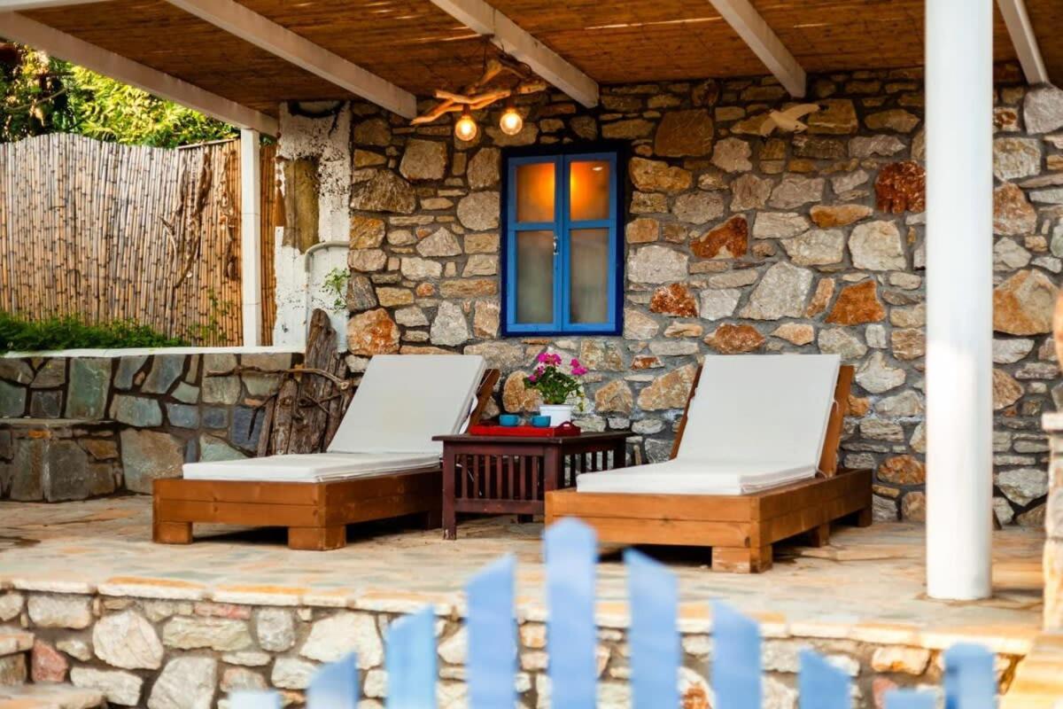 The Blue House Seaside Retreat - Fully Equipped Holiday home *