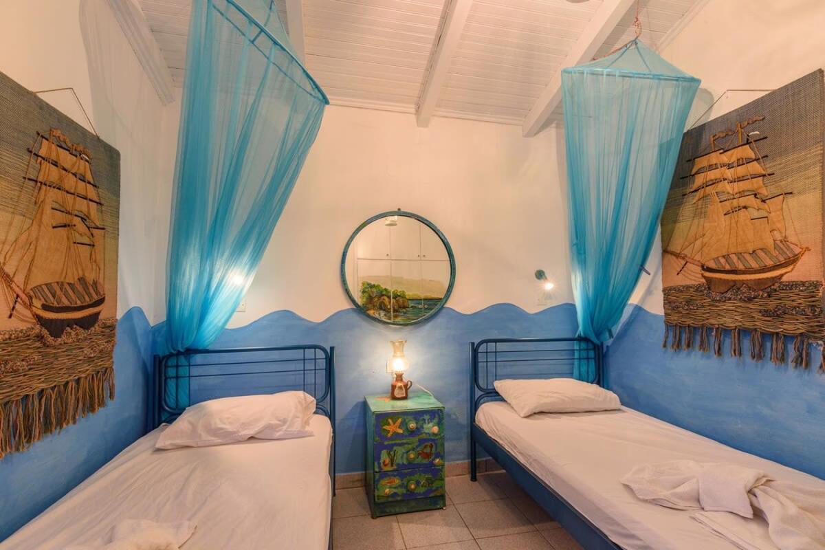 The Blue House Seaside Retreat - Fully Equipped * Chrani