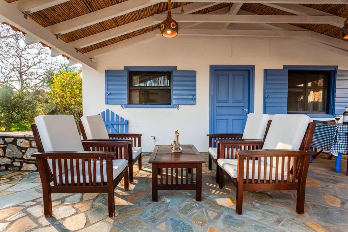 The Blue House Seaside Retreat - Fully Equipped Holiday home Chrani