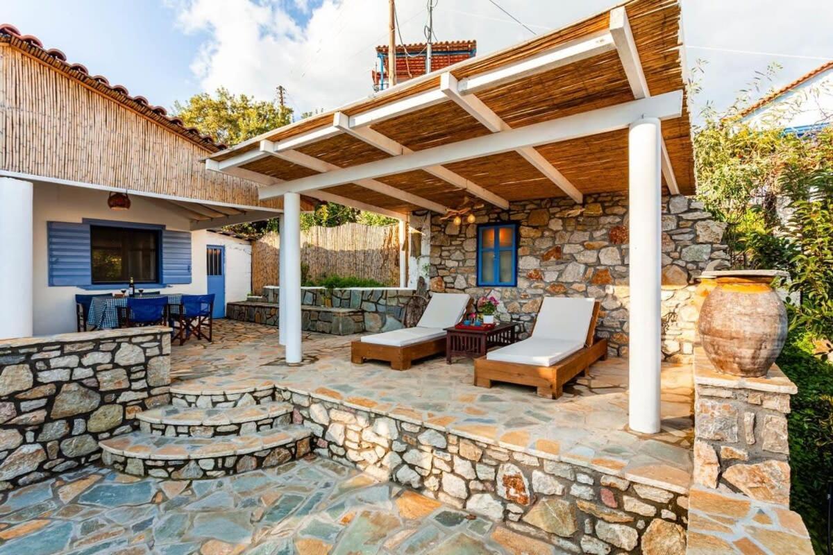The Blue House Seaside Retreat - Fully Equipped Holiday home *