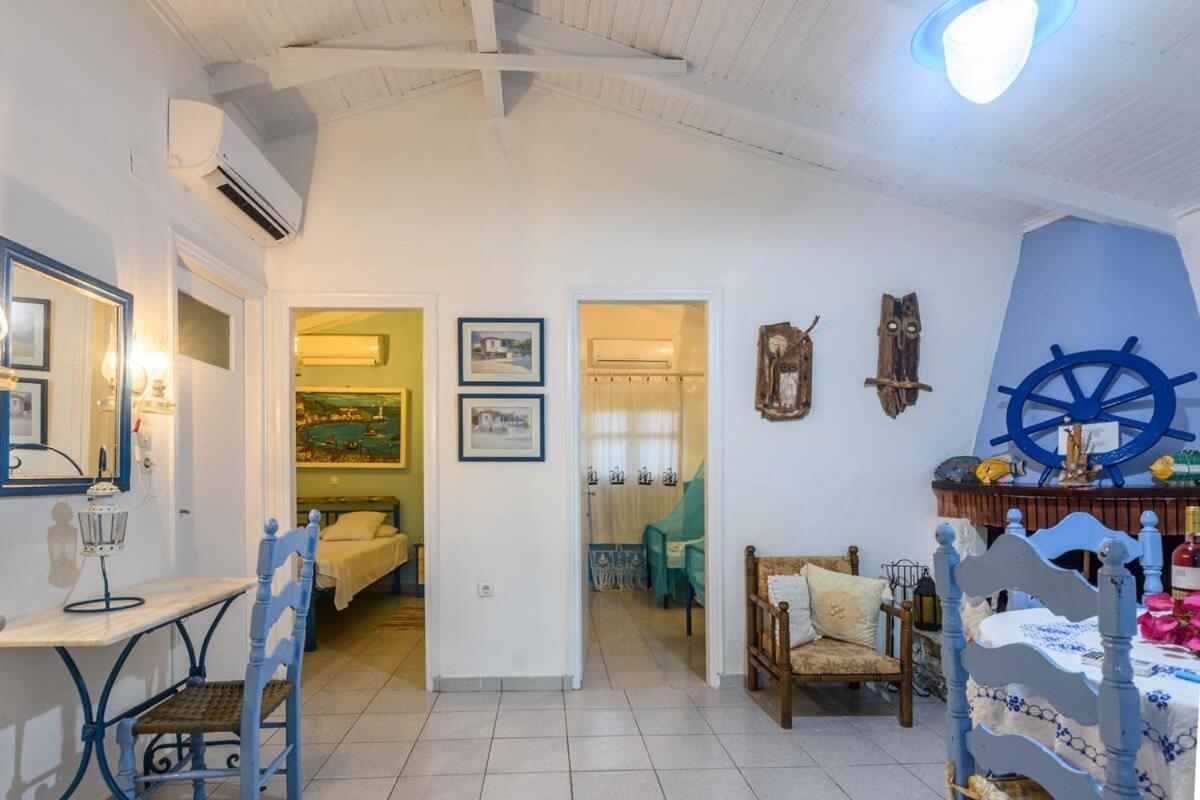 The Blue House Seaside Retreat - Fully Equipped * Chrani