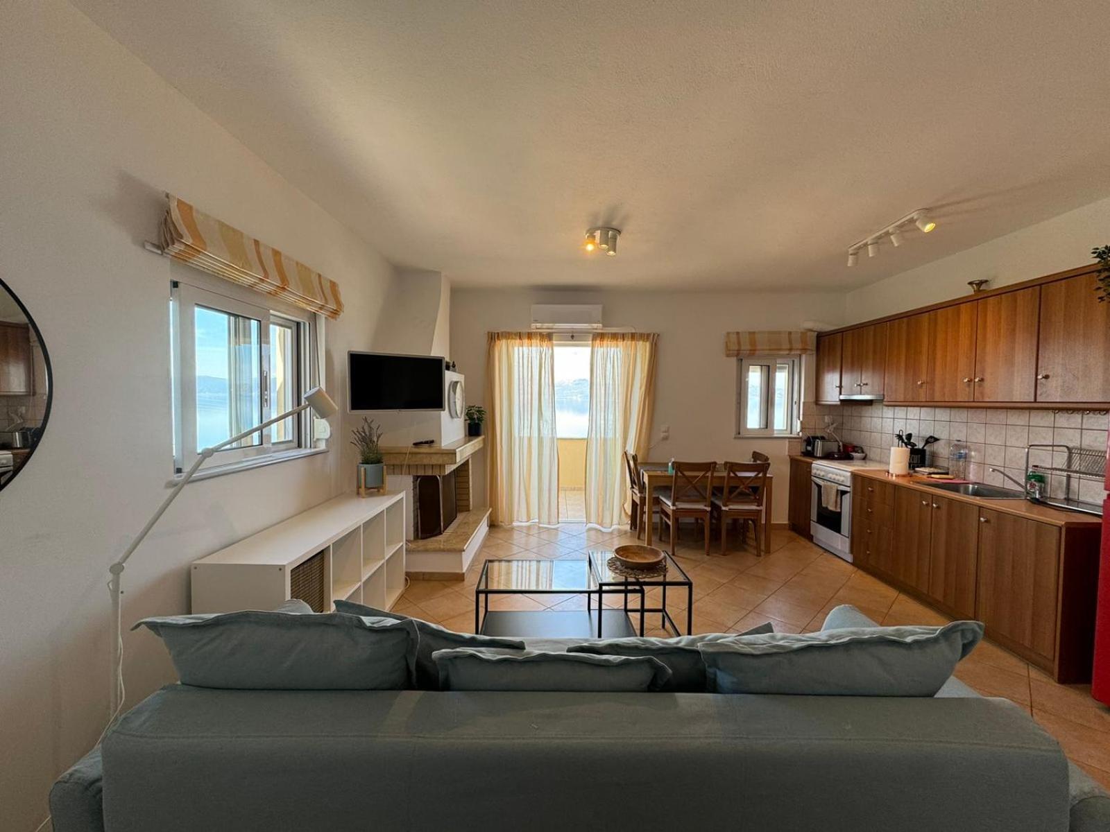 Apartment In Theologos