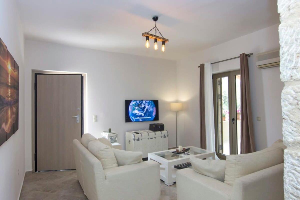 Holiday home Selinitsa Stone - Mani's Private Pool Retreat