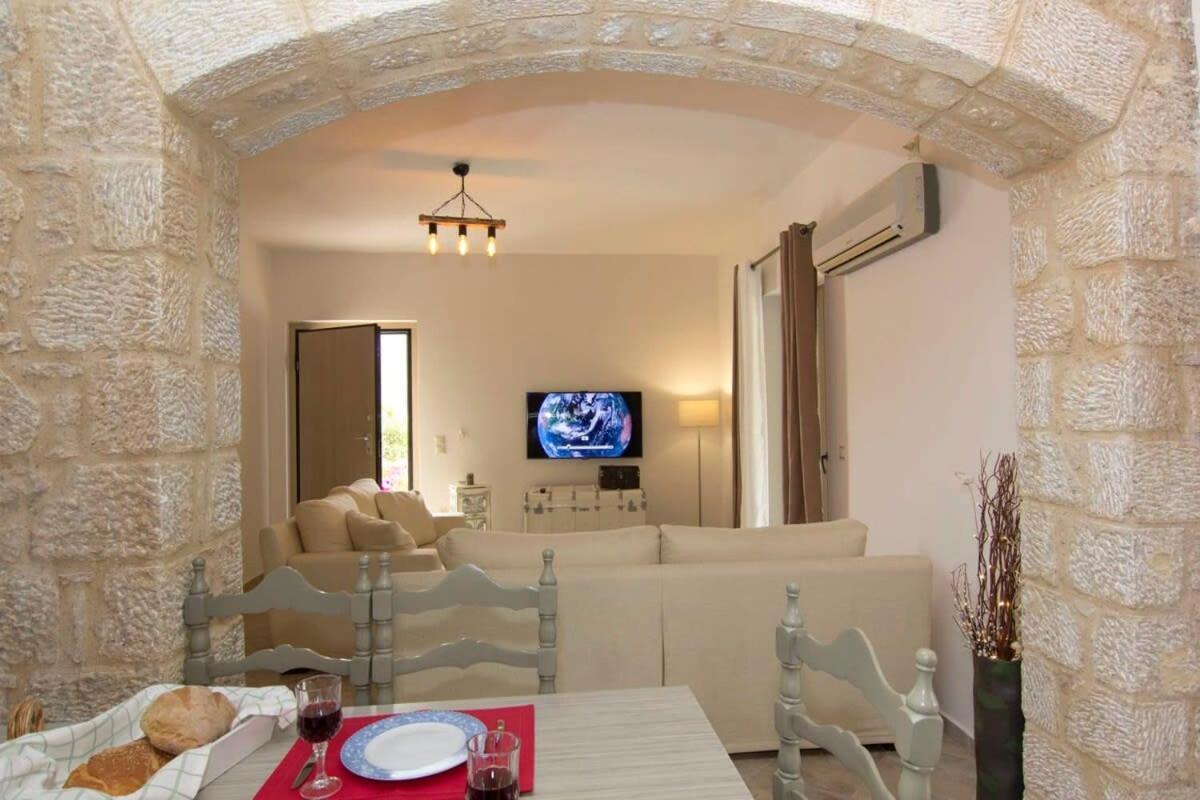 Selinitsa Stone - Mani's Private Pool Retreat Holiday home