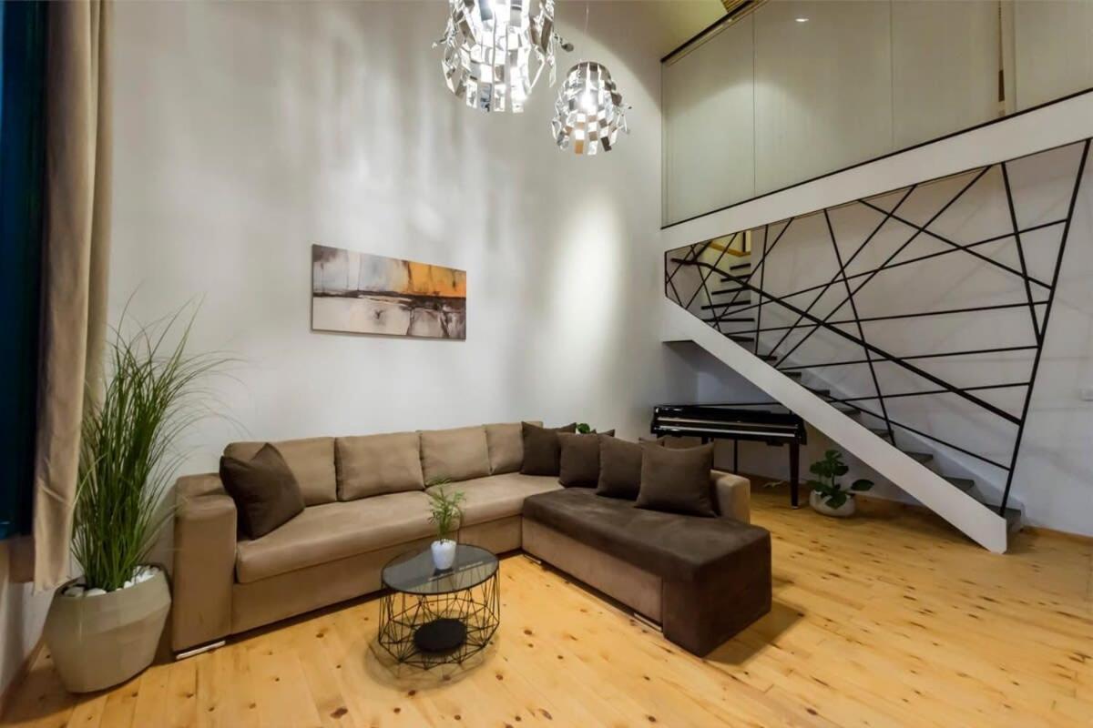 Aigli Lux Seafront Retreats- Up To 11ppl Holiday home *