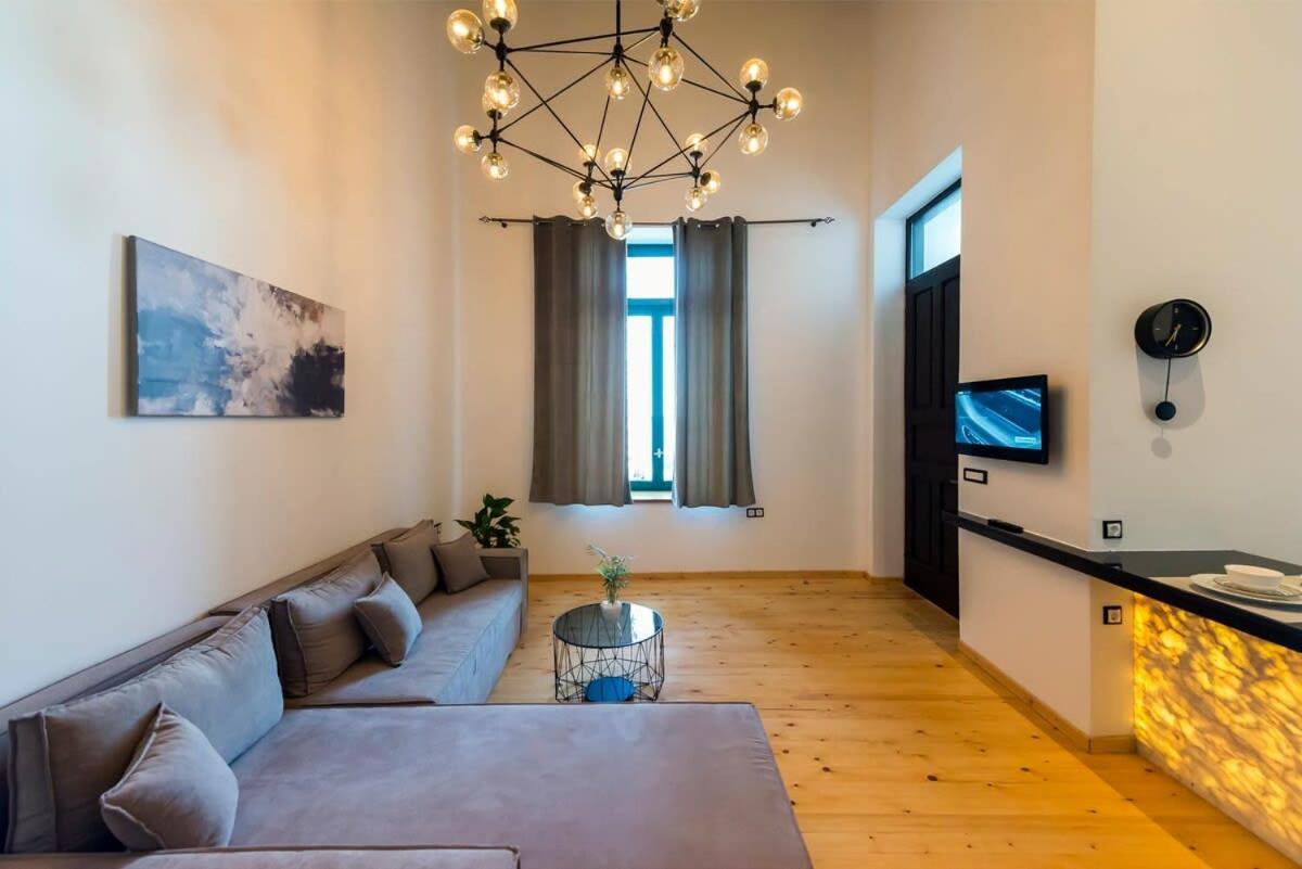 Aigli Lux Seafront Retreats- Up To 11ppl Holiday home *