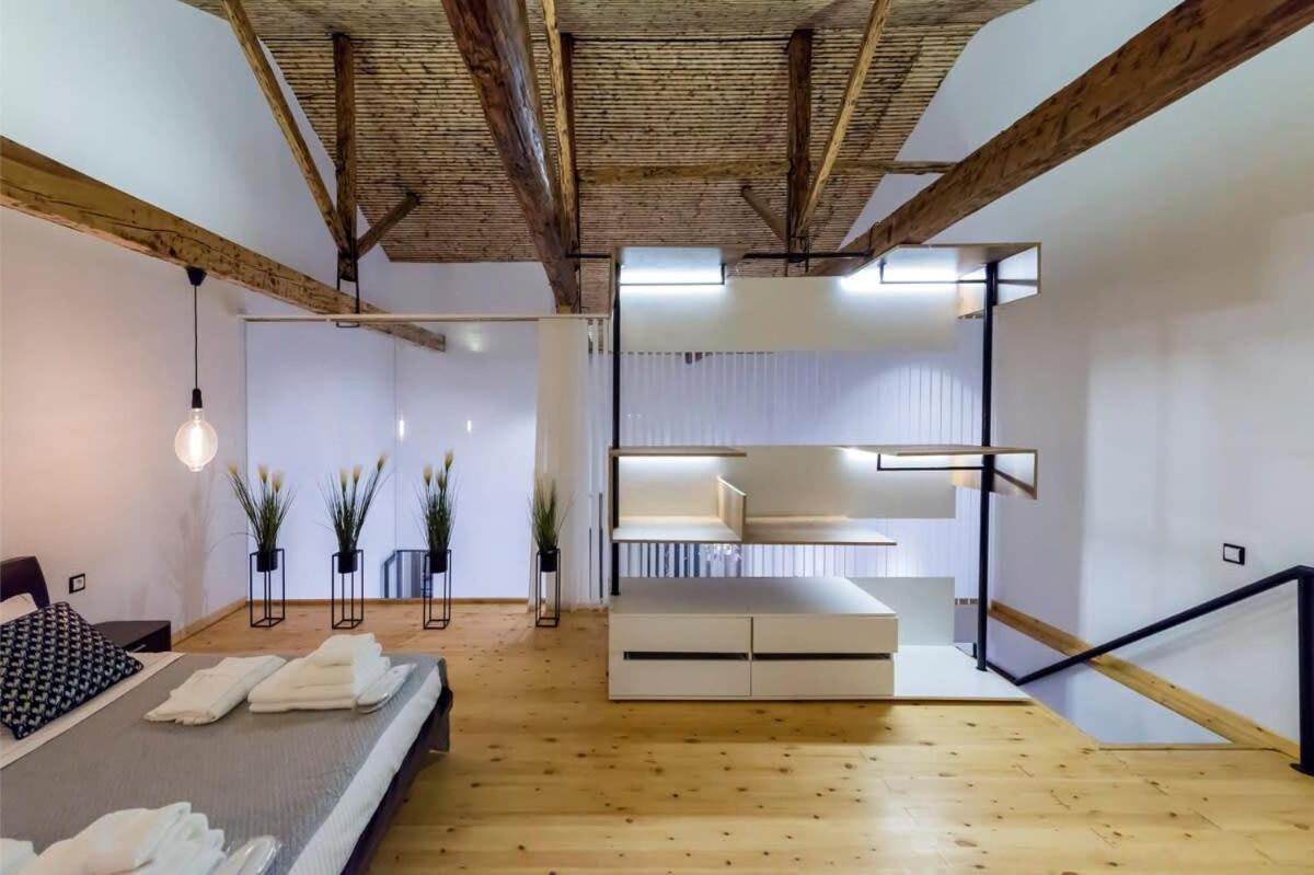 Aigli Lux Seafront Retreats- Up To 11ppl *