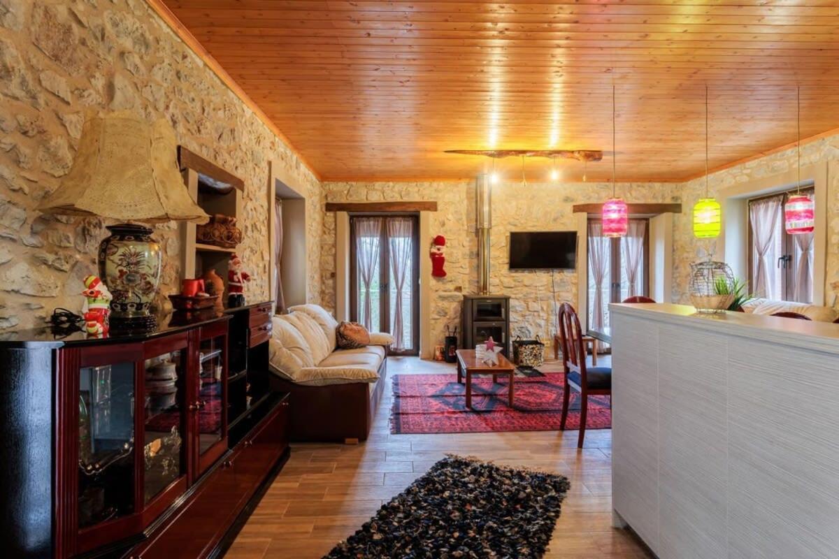 Arcadia Getaway - Sani 11 Apartment *