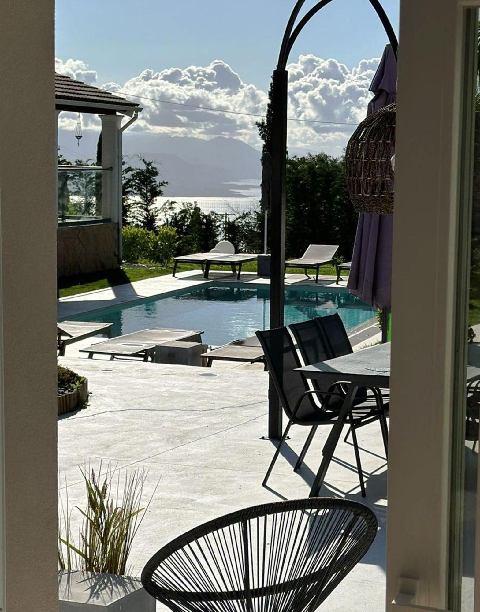Grande Terra With Swimming Pool *