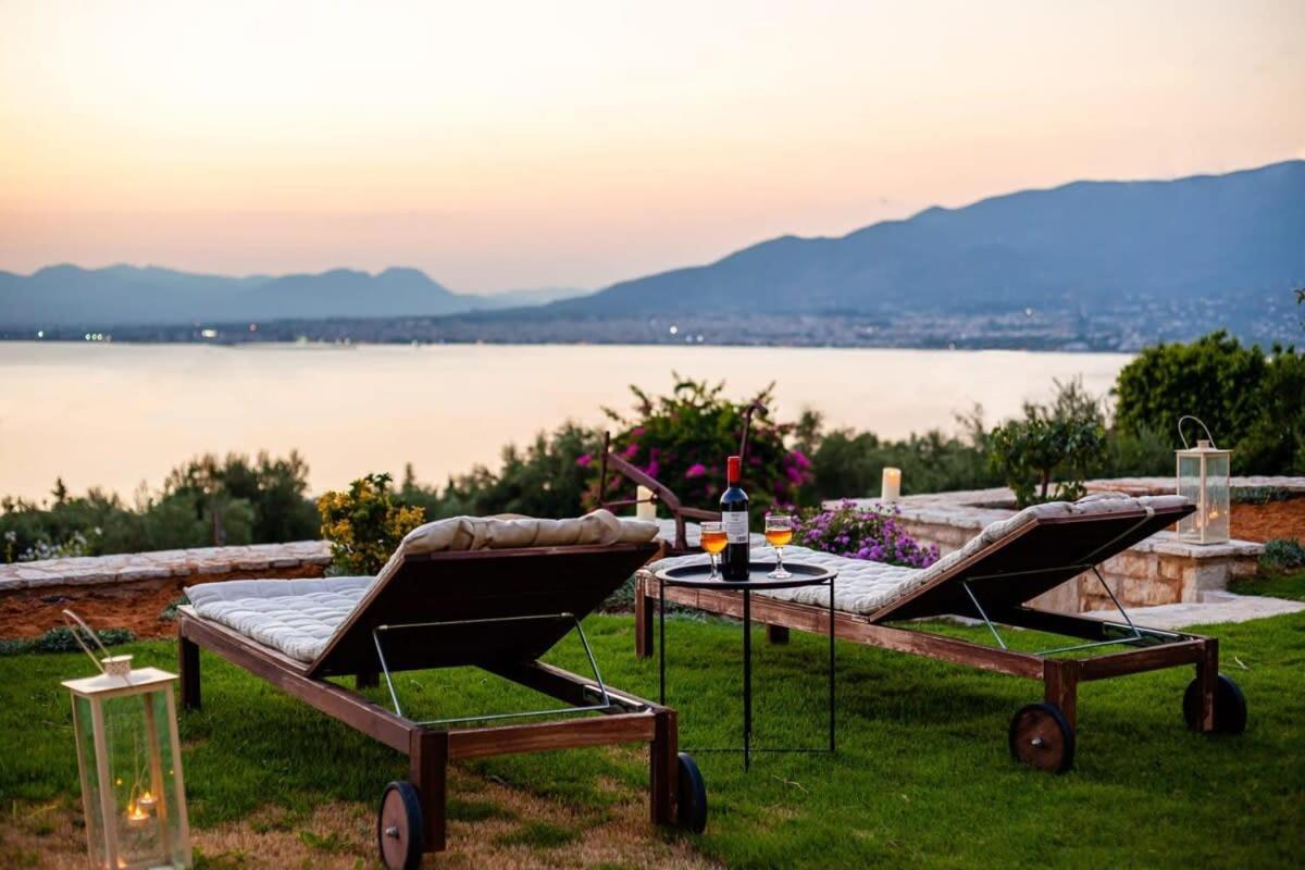 Sunset Paradise - Verga's Utimate Seaview Getaway Villa Mikra Mandinia