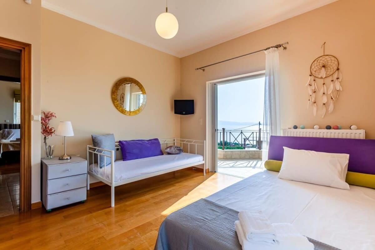 Sunset Paradise - Verga's Utimate Seaview Getaway Villa