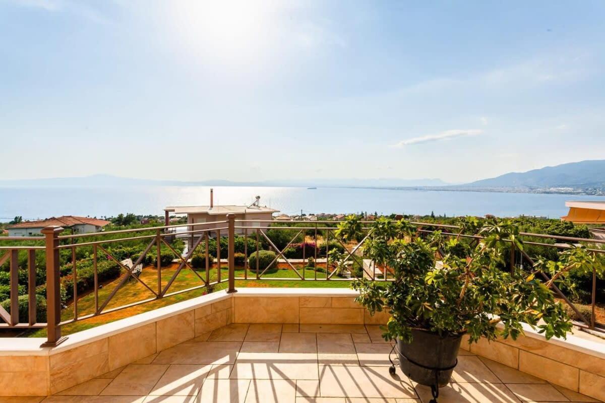 Sunset Paradise - Verga's Utimate Seaview Getaway *