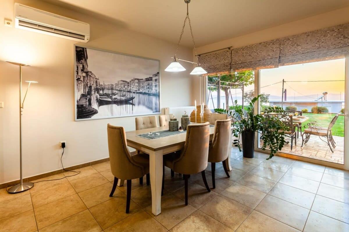 Sunset Paradise - Verga's Utimate Seaview Getaway Villa Mikra Mandinia