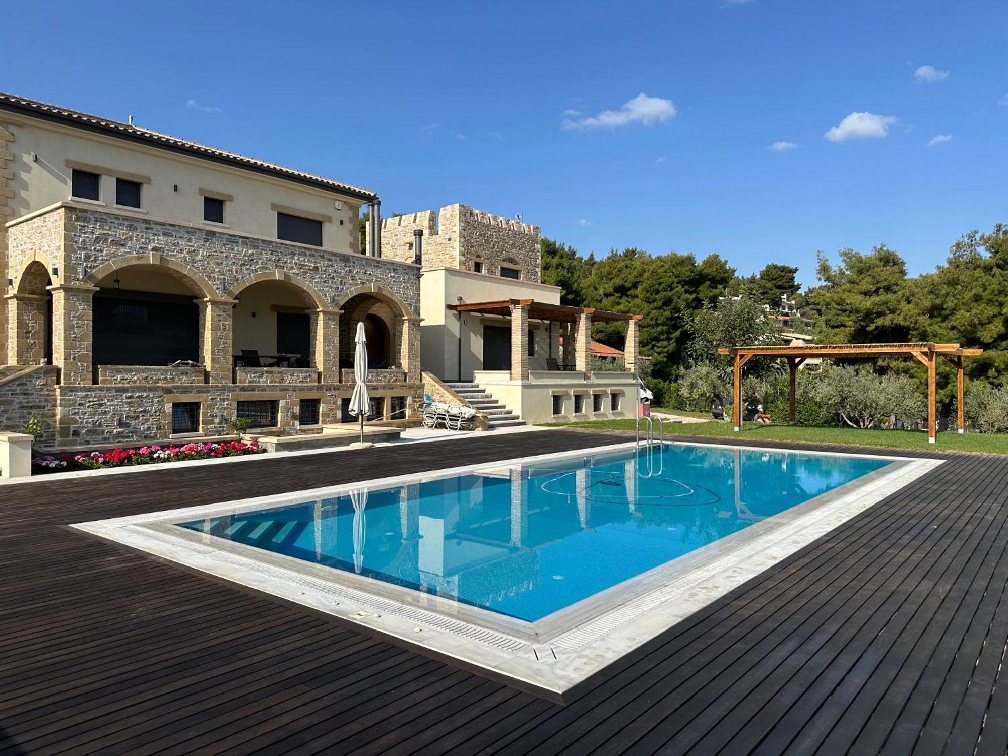 / Sea View And Pool Nearby Athens Villa