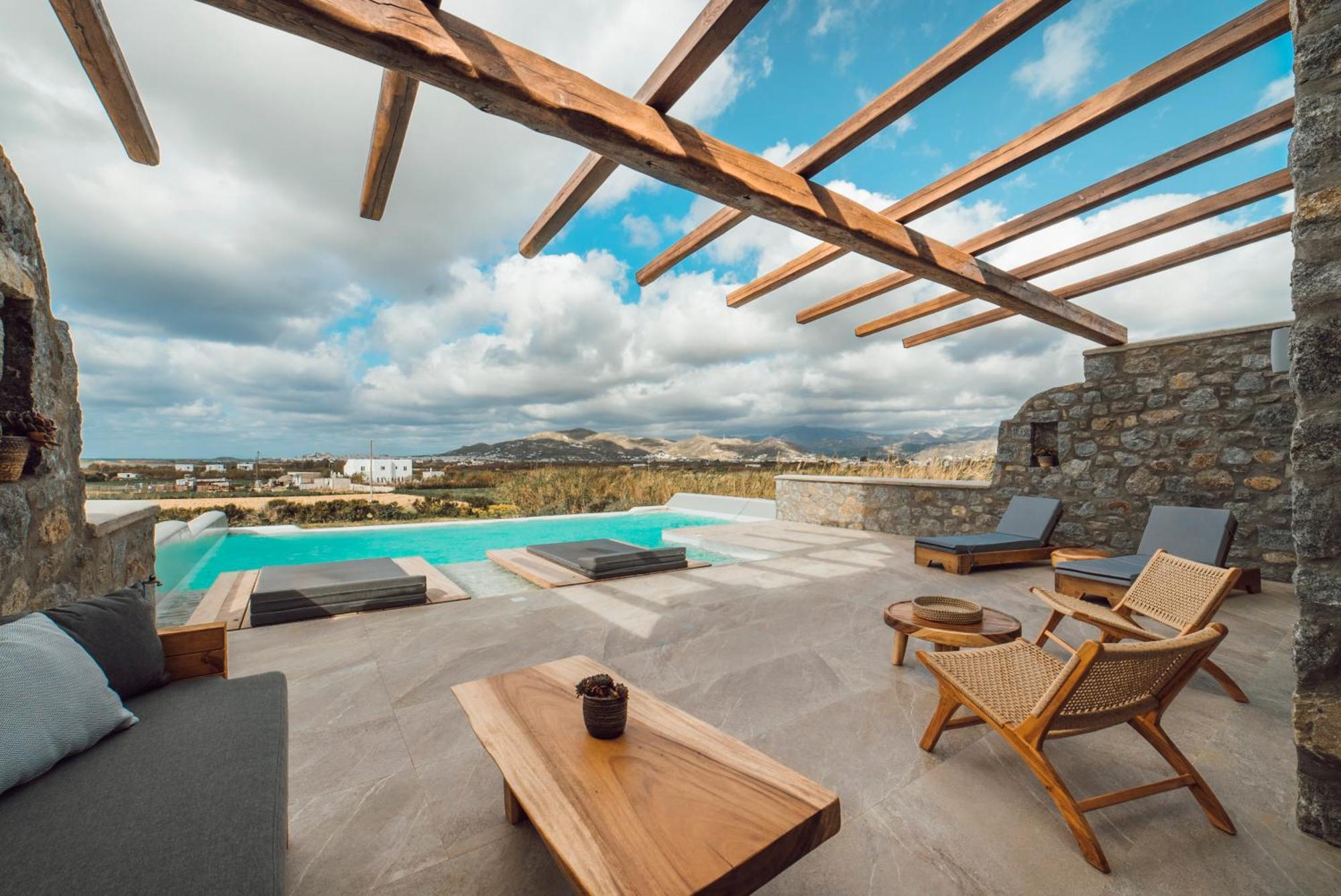 Naxos Privilege * Agia Anna (Naxos)