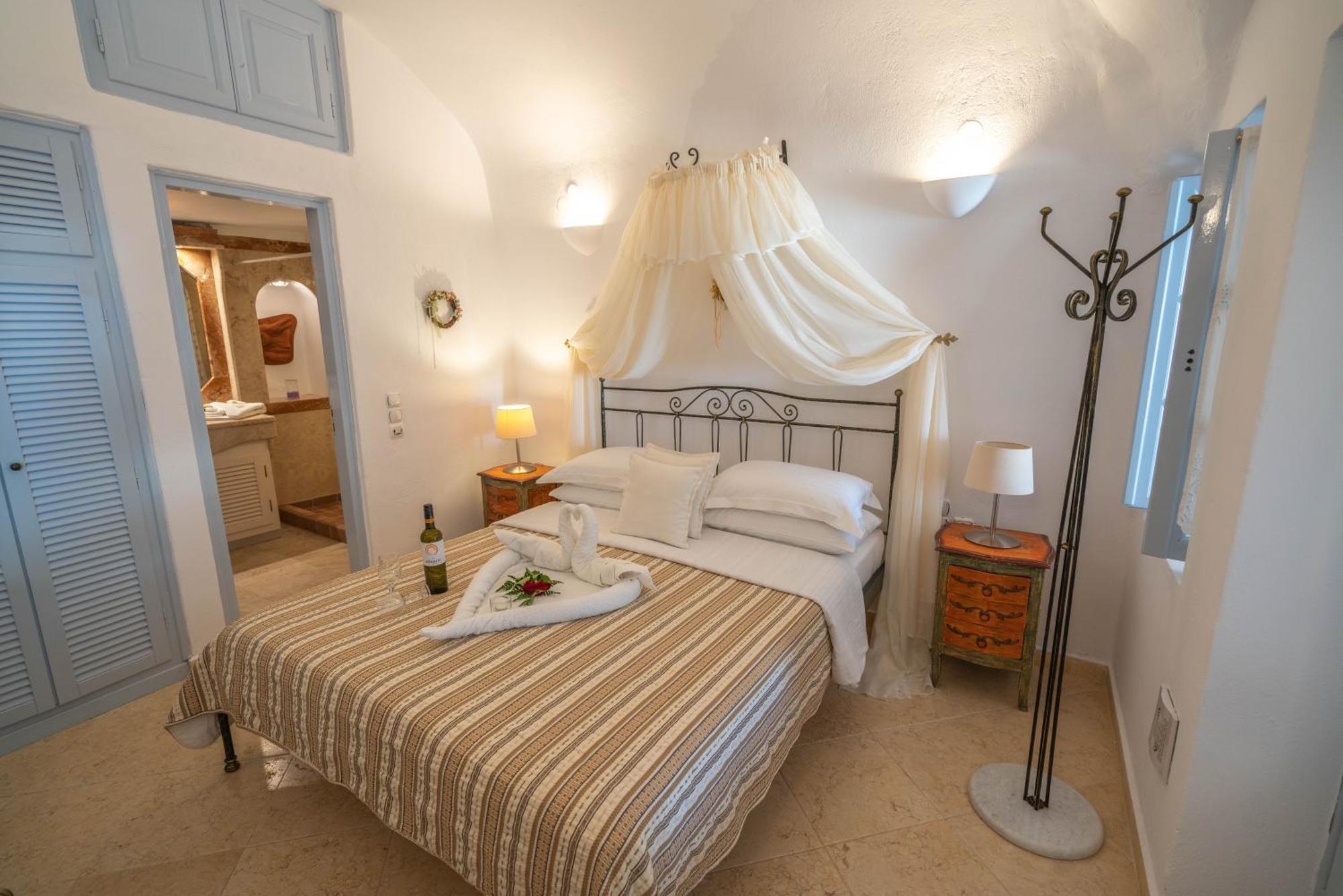 Lithies Traditional Homes Hotel