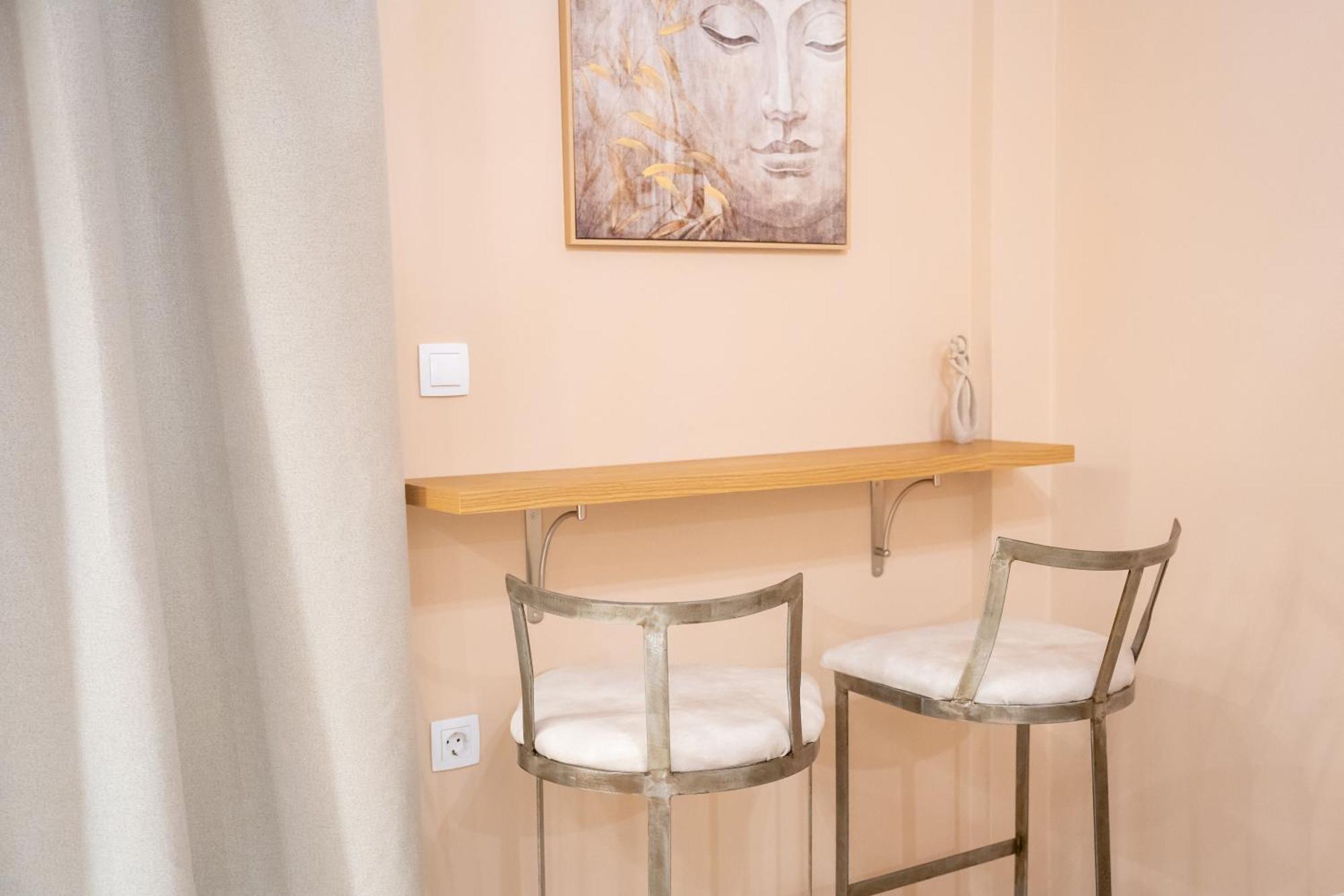 Kostis Luxury Apartment