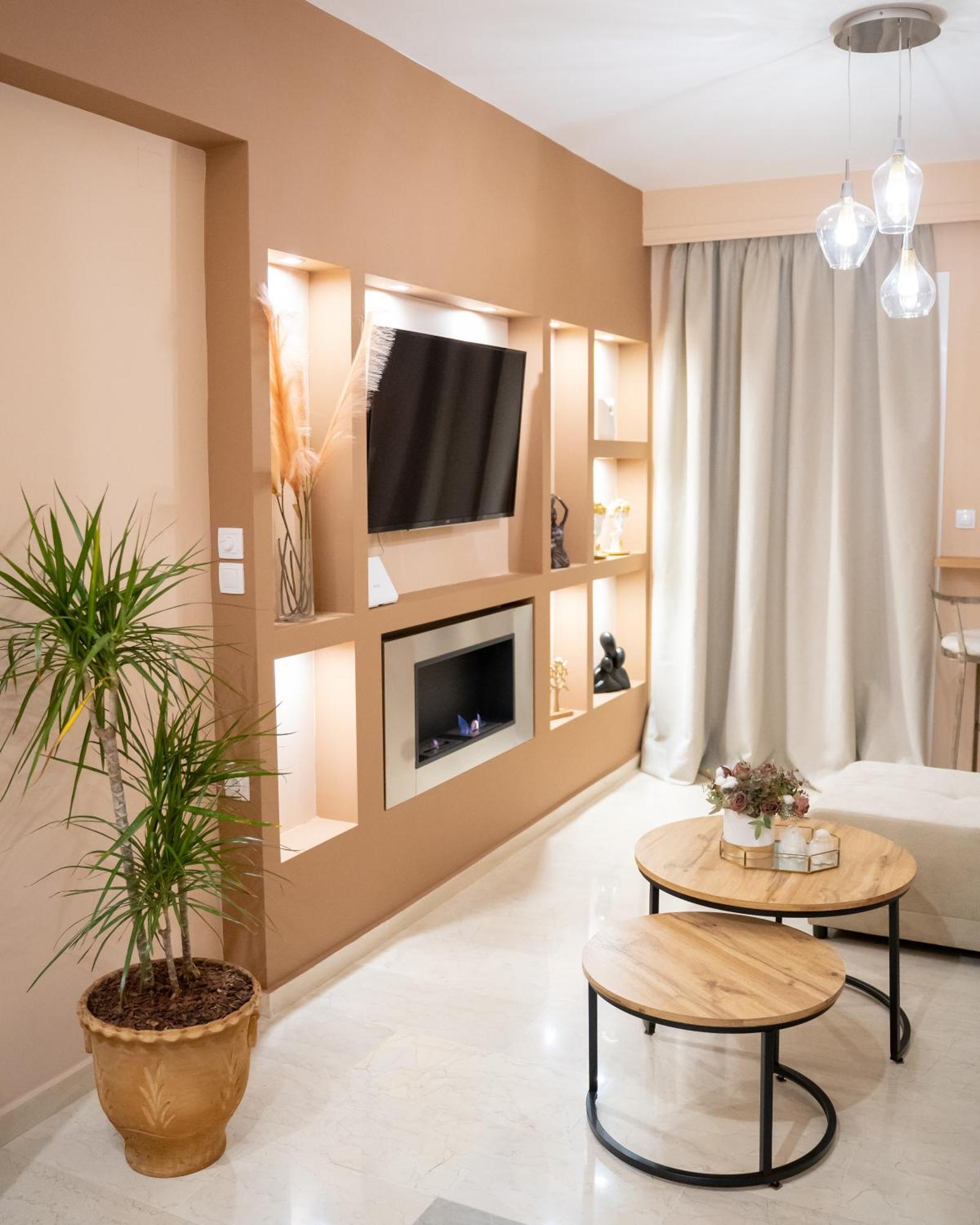 Kostis Luxury
