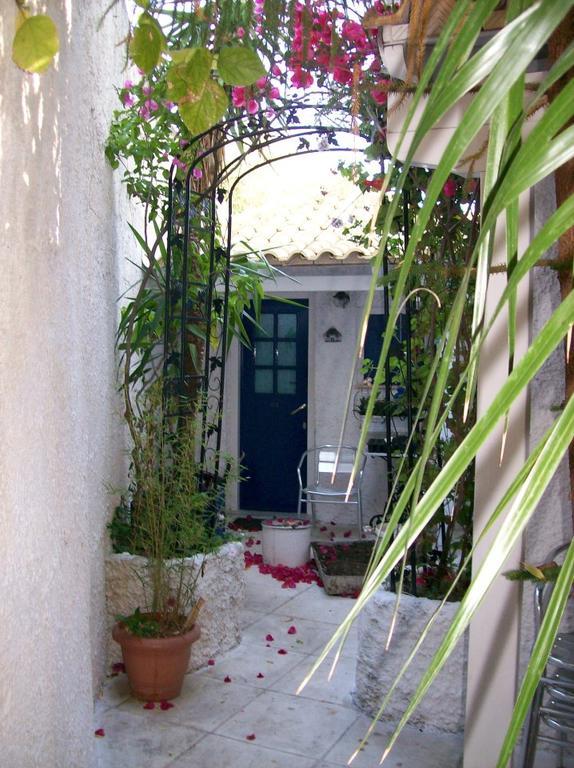 Mistral Lefkada City