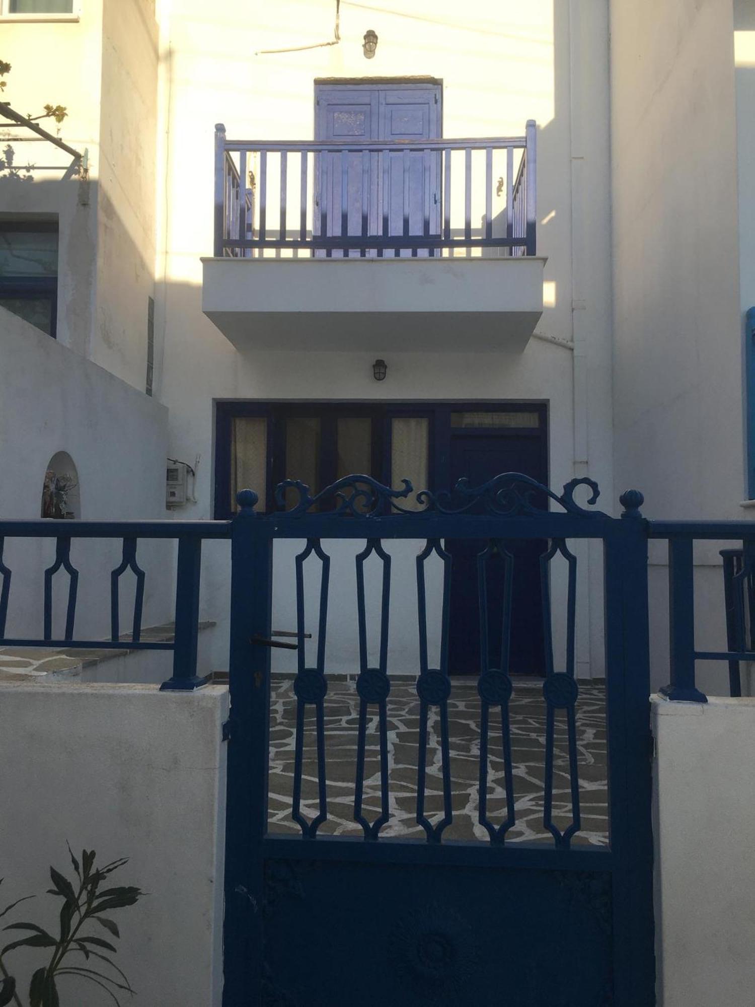 House * Kinidaros