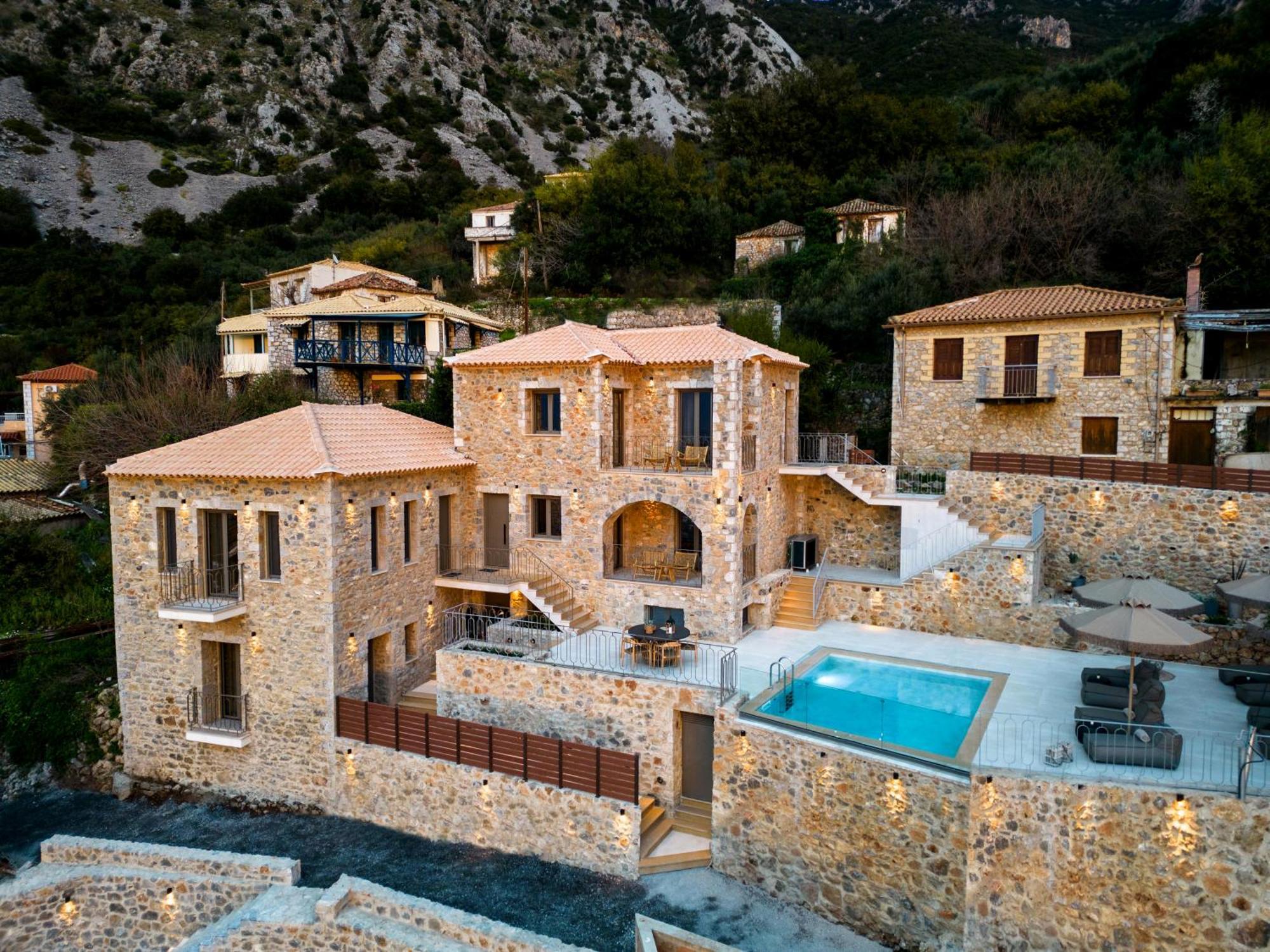 Orithyia Prime Living Villa *