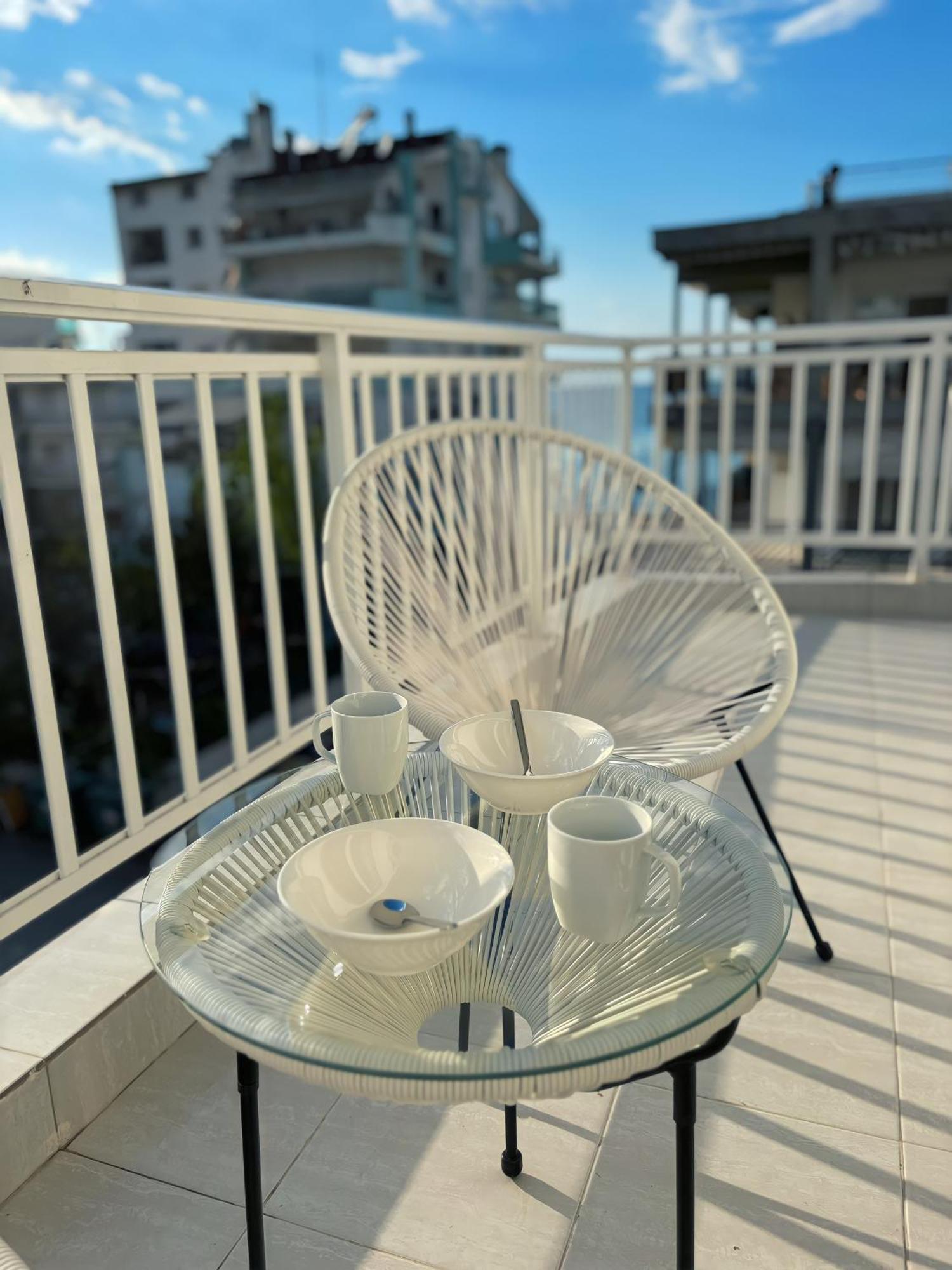 Apartment Minu Sonniges In Direkter Strandnaehe, Schnelles Internet, Freies Parken, Nahe Flughafen Peraia (Thessaloniki)