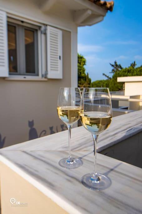 'alexander' Seaside House With View In * Nea Makri