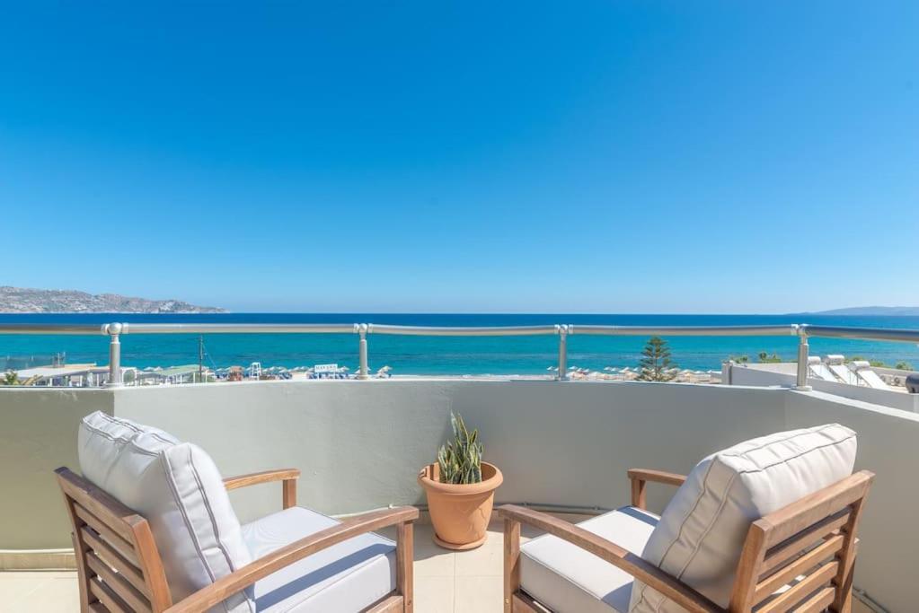 Coastal Key Penthouse Overlooking The Sea Apartment
