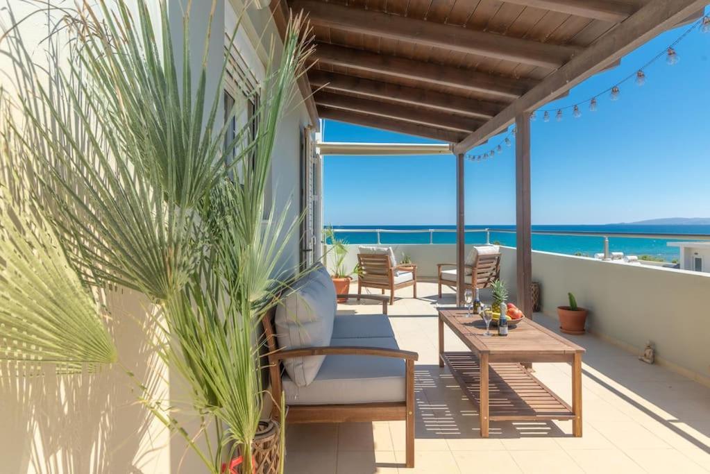 Coastal Key Penthouse Overlooking The Sea Apartment *