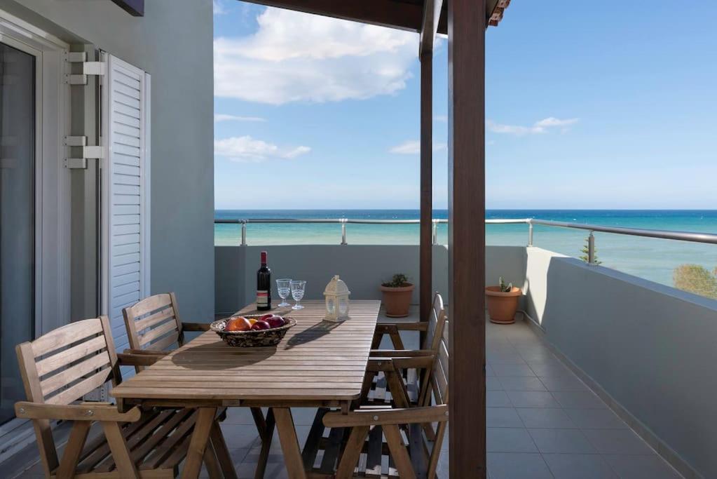 Coastal Key Penthouse Overlooking The Sea Apartment Gazi