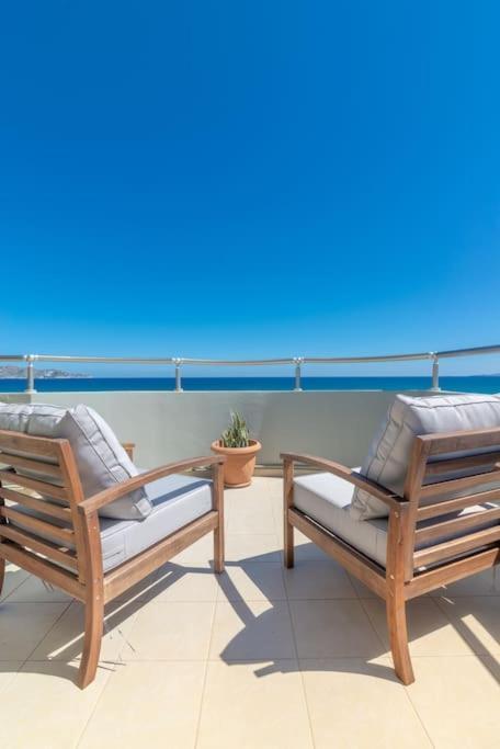 Coastal Key Penthouse Overlooking The Sea