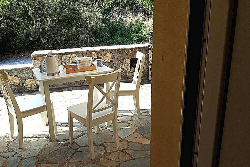 1br Renovated By The Sea